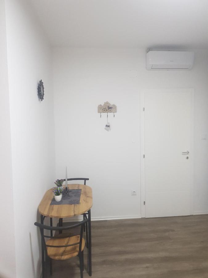 Ana Rooms ยูบุสกี ภายนอก รูปภาพ